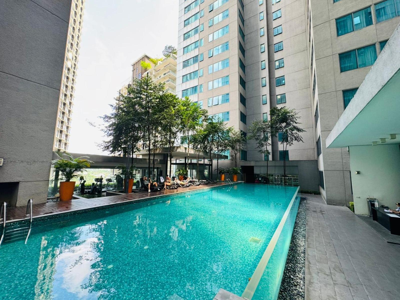 Summer Suites Klcc By Homestay Kuala Lumpur Exterior photo