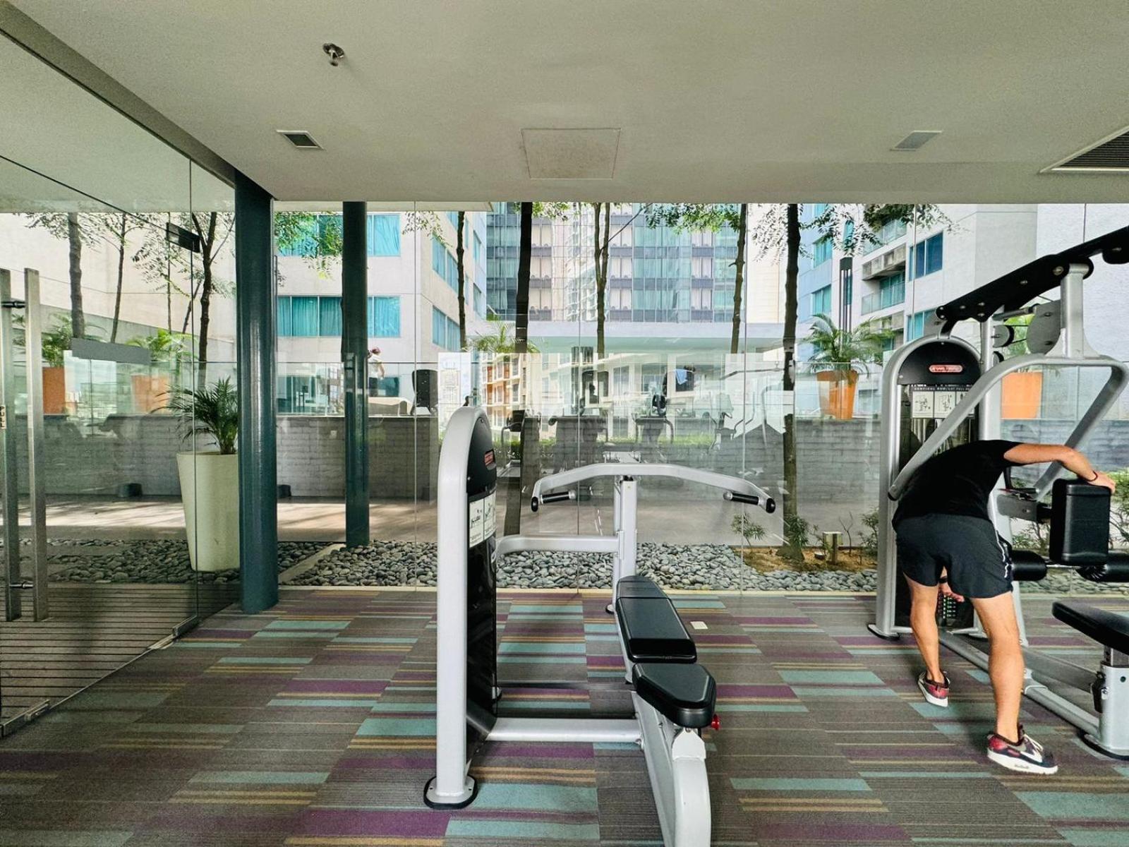 Summer Suites Klcc By Homestay Kuala Lumpur Exterior photo