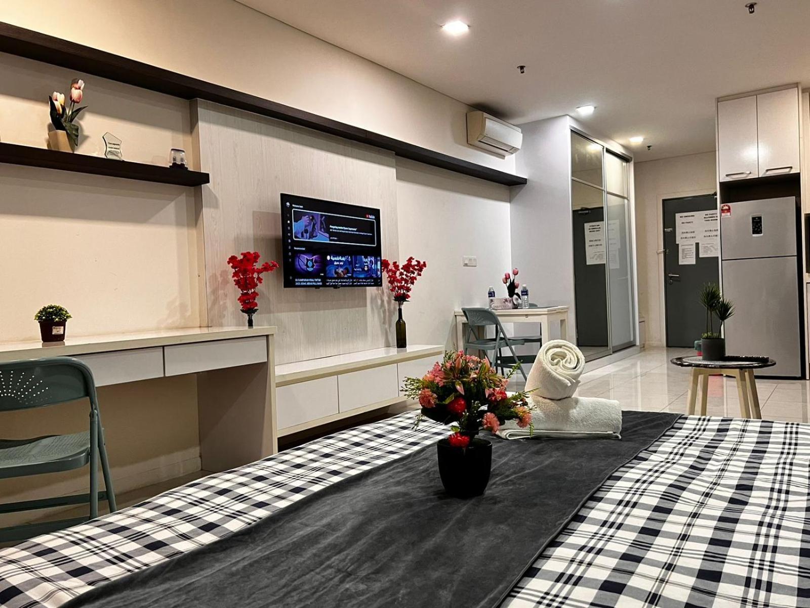 Summer Suites Klcc By Homestay Kuala Lumpur Exterior photo