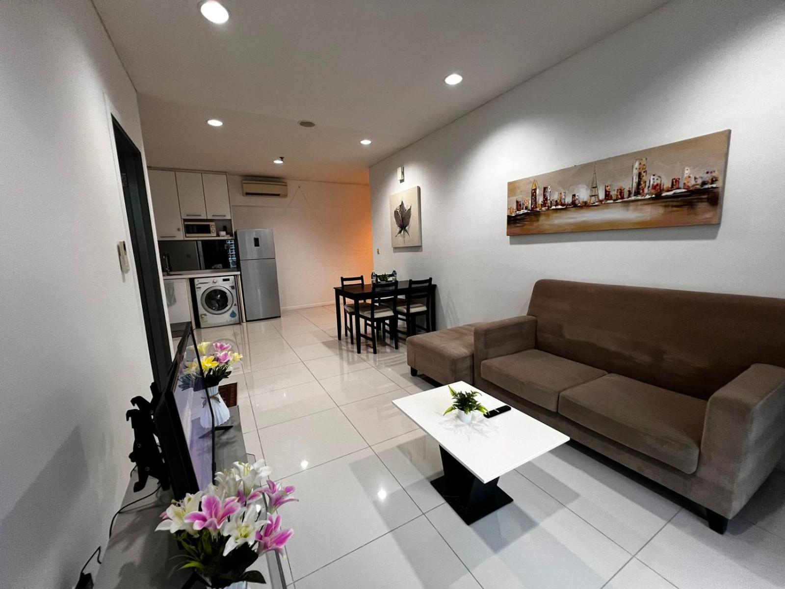 Summer Suites Klcc By Homestay Kuala Lumpur Exterior photo